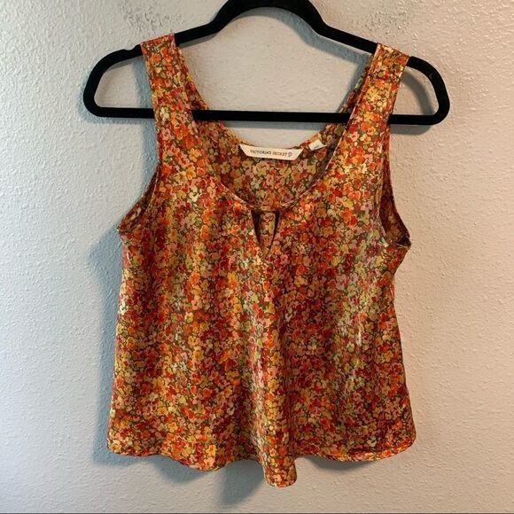 Victoria's Secret Tops - Victoria’s Secret Vintage Floral Crop Top